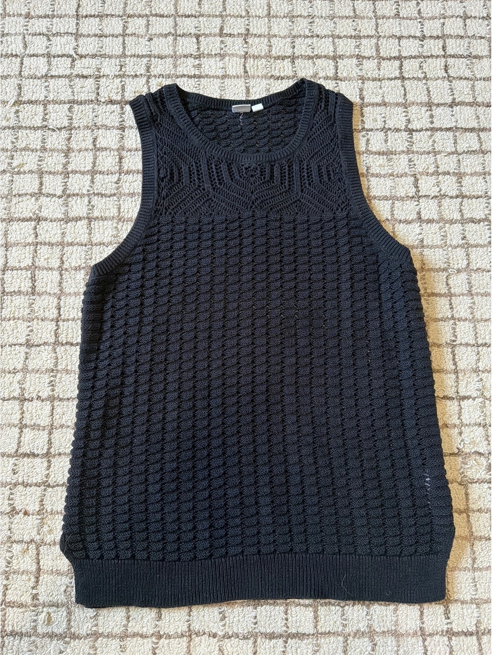 Women’s Gap crochet knit black sweater tank cottage boho grandma hippo beach S